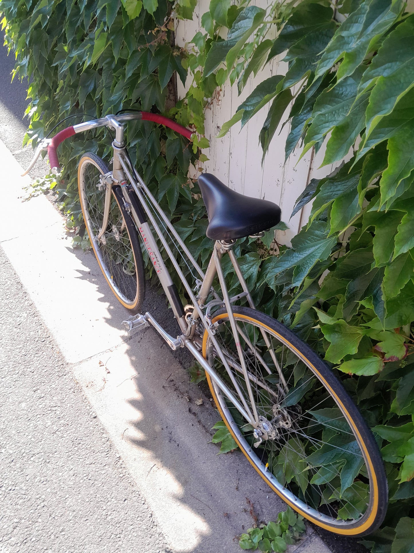 Vélo Ville / Femme vintage Manufrance T53 restauré